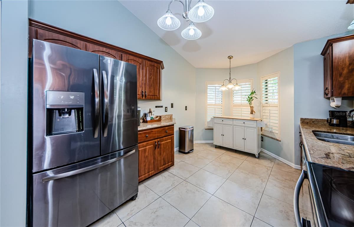 3647 MUIRFIELD COURT — photo 7 of 53
