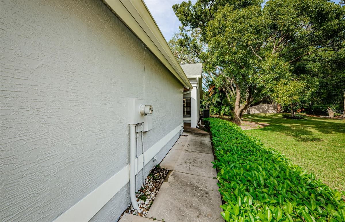3647 MUIRFIELD COURT — photo 34 of 53