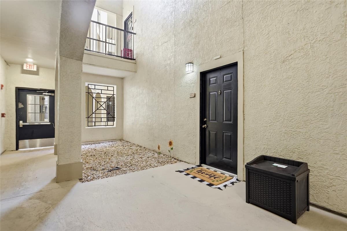 114 VISTA VERDI CIRCLE — photo 19 of 36