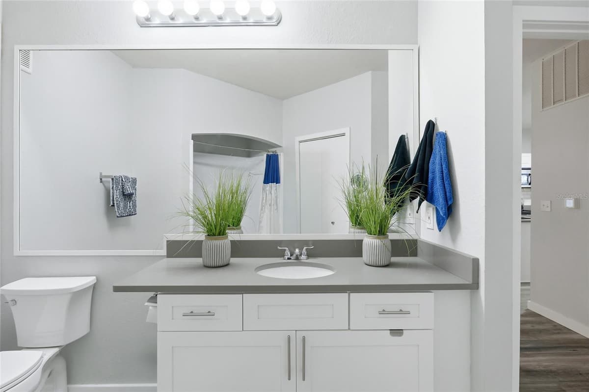114 VISTA VERDI CIRCLE — photo 7 of 36