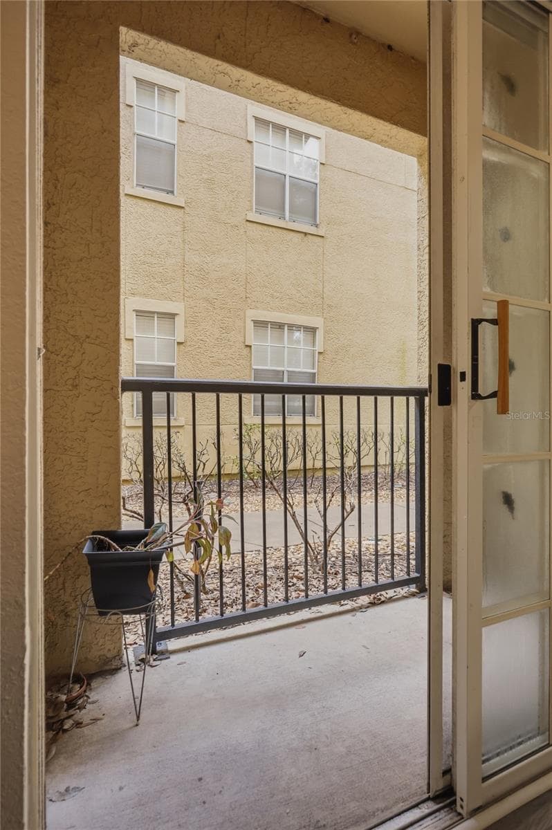 114 VISTA VERDI CIRCLE — photo 16 of 36