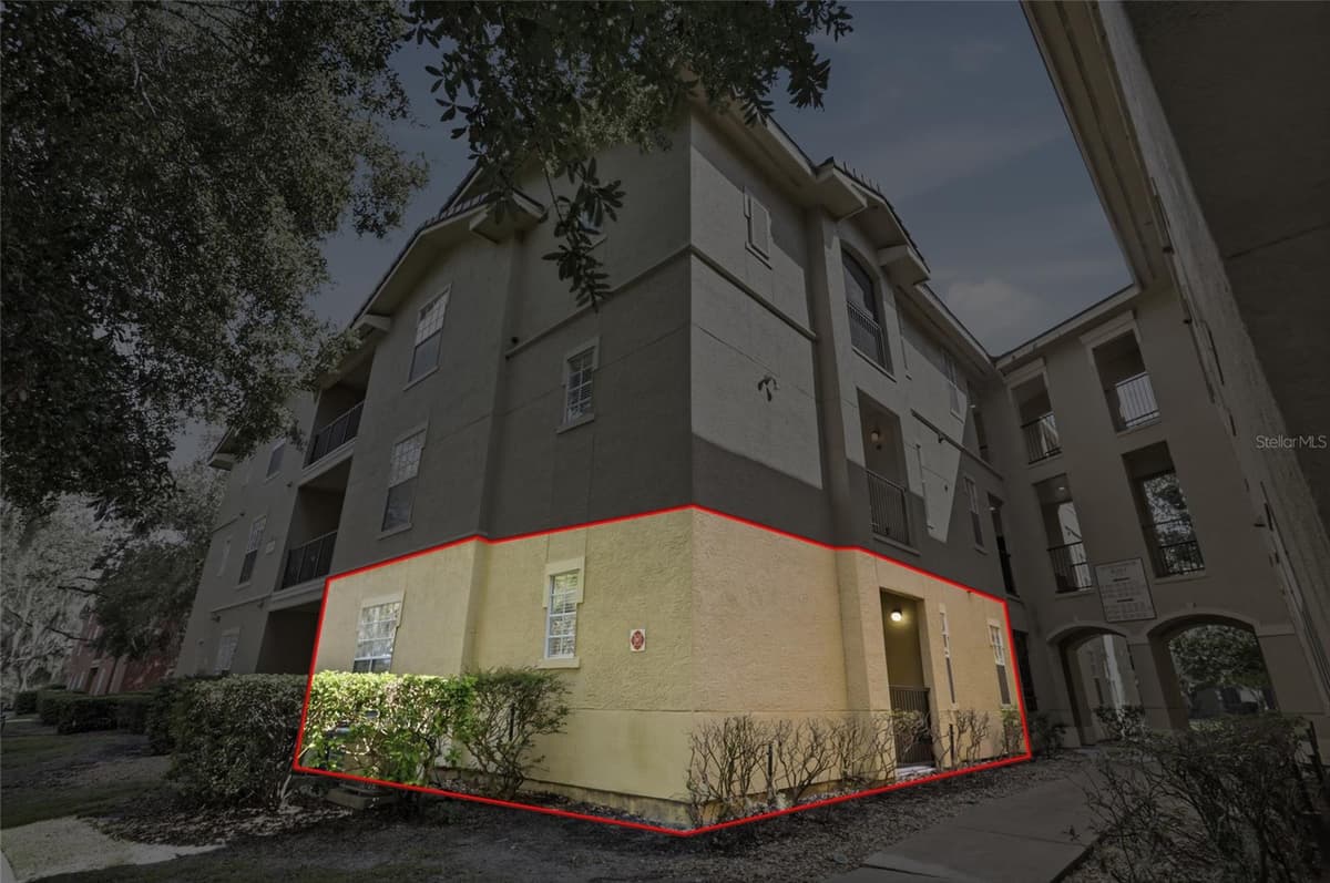 114 VISTA VERDI CIRCLE — photo 3 of 36