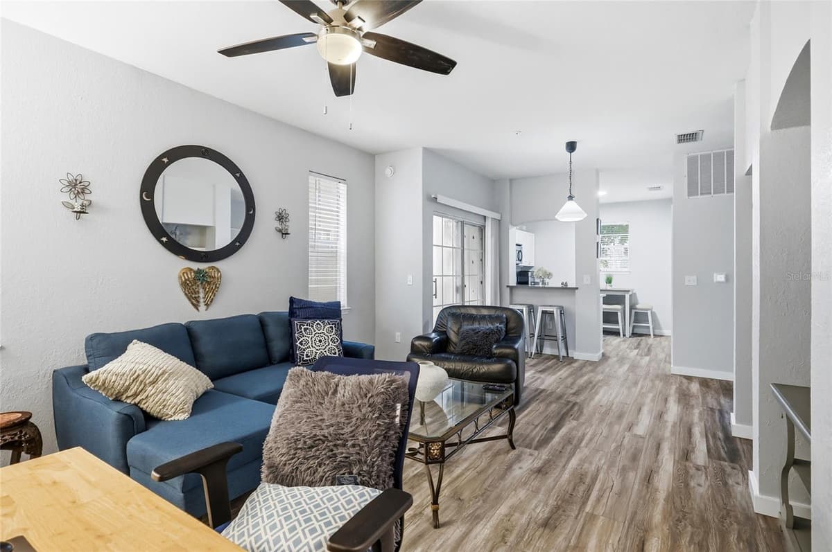 114 VISTA VERDI CIRCLE — photo 8 of 36