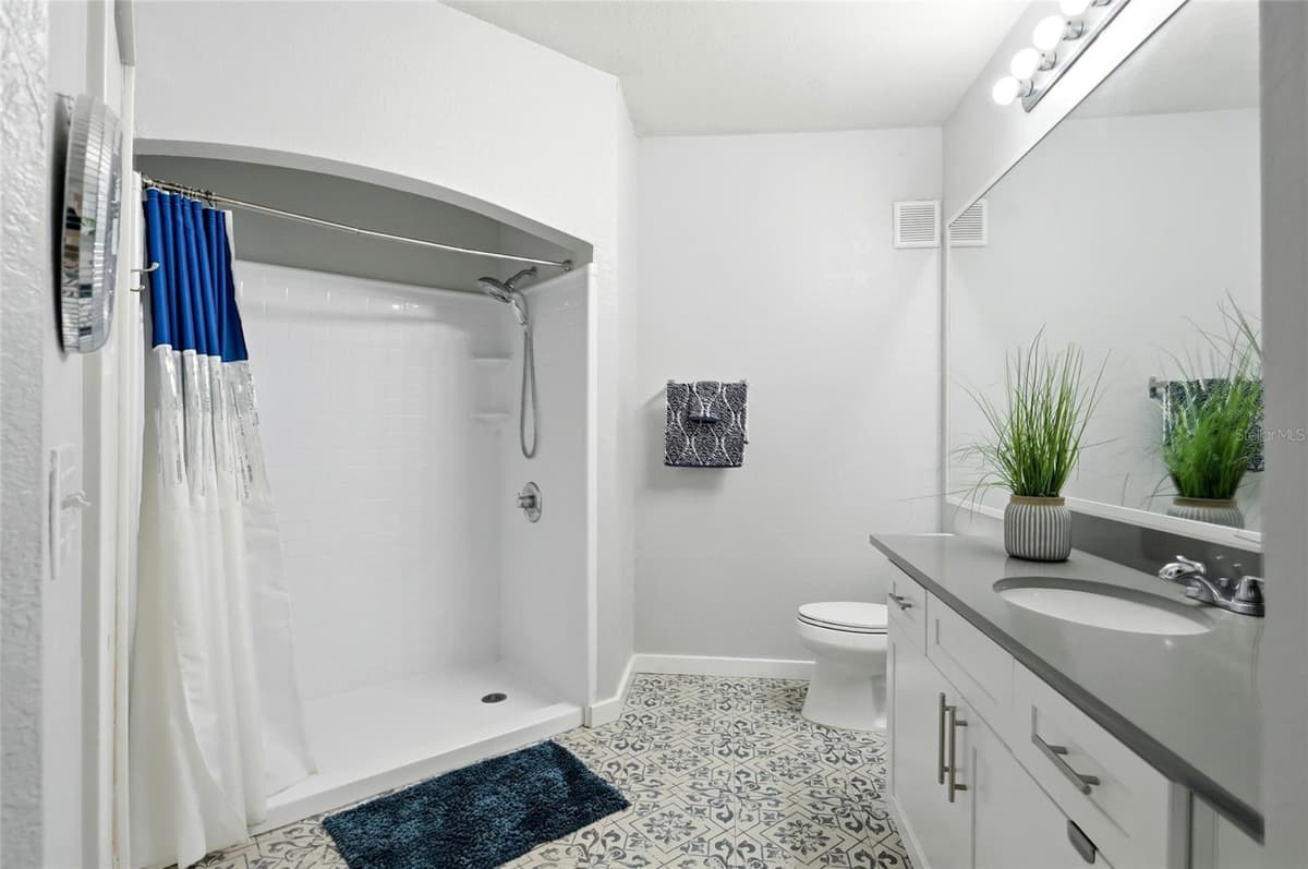 114 VISTA VERDI CIRCLE — photo 11 of 36