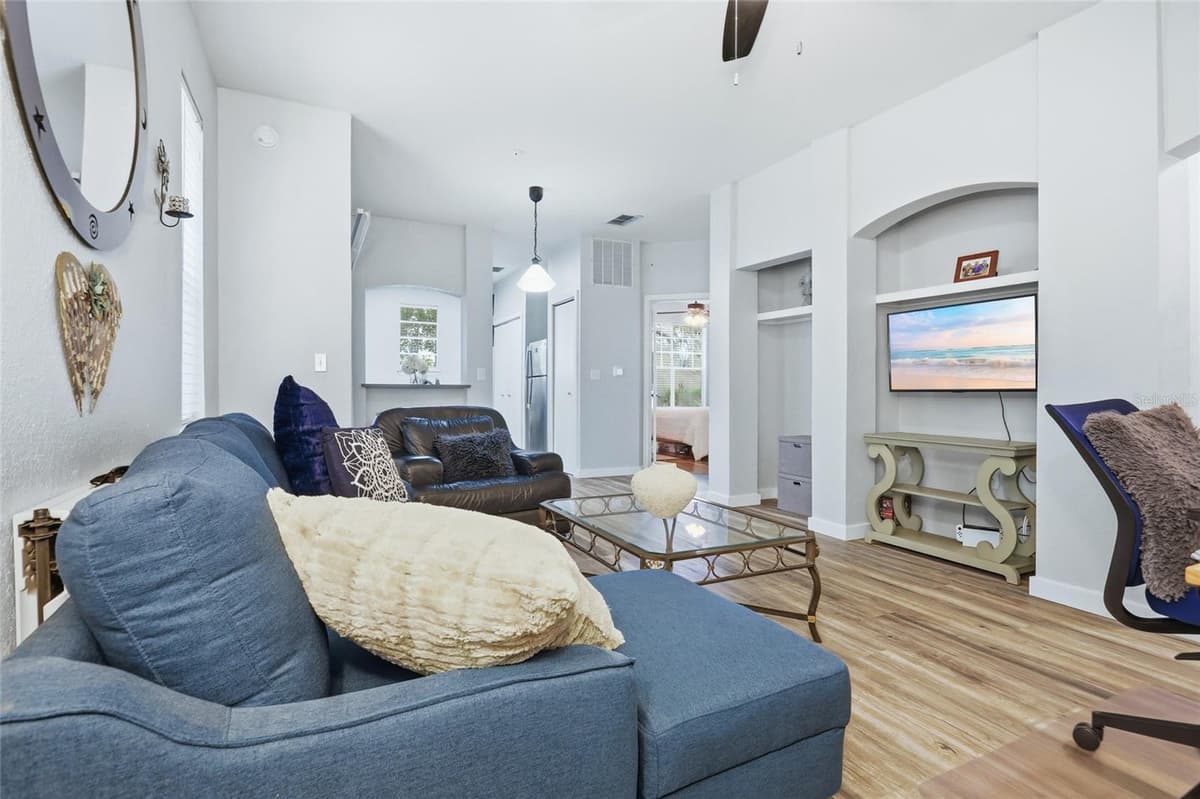 114 VISTA VERDI CIRCLE — photo 18 of 36