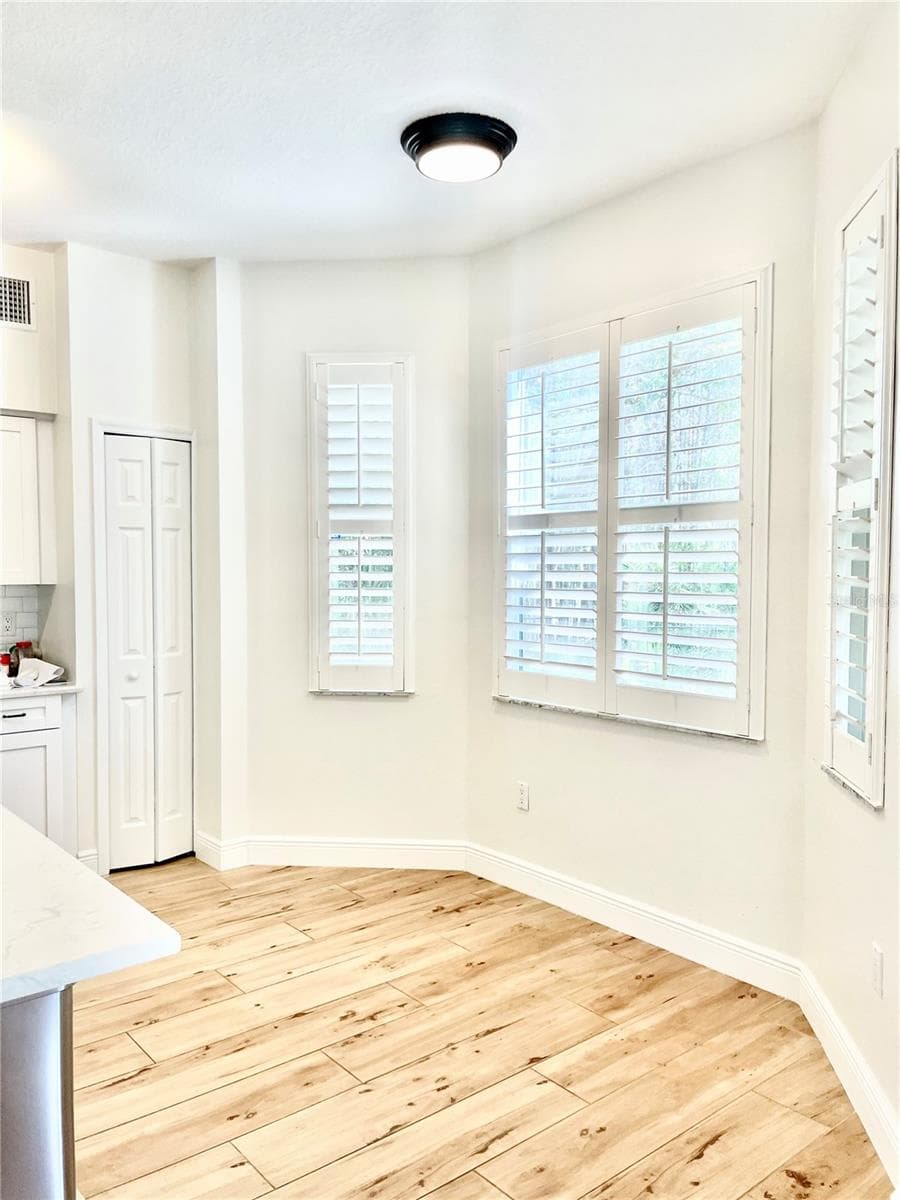 13261 ROYAL GEORGE AVENUE — photo 8 of 23