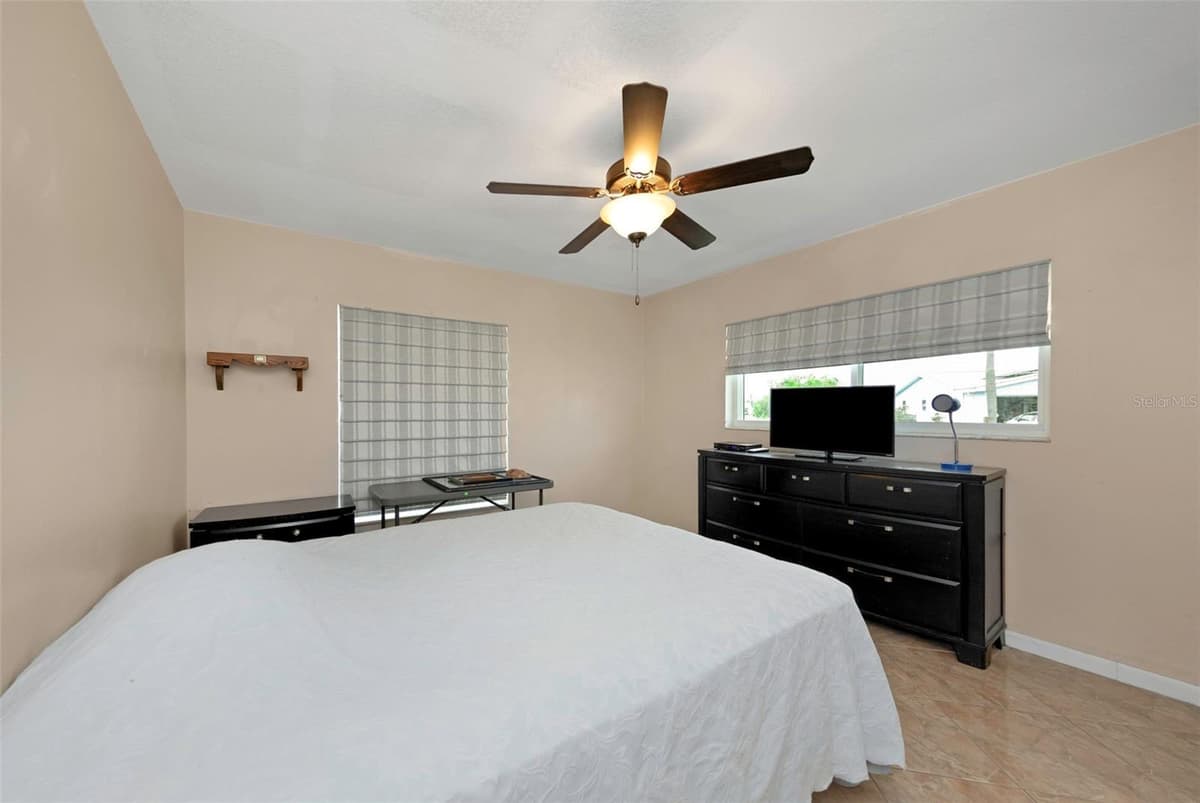 5355 FERNDALE PLACE — photo 31 of 79