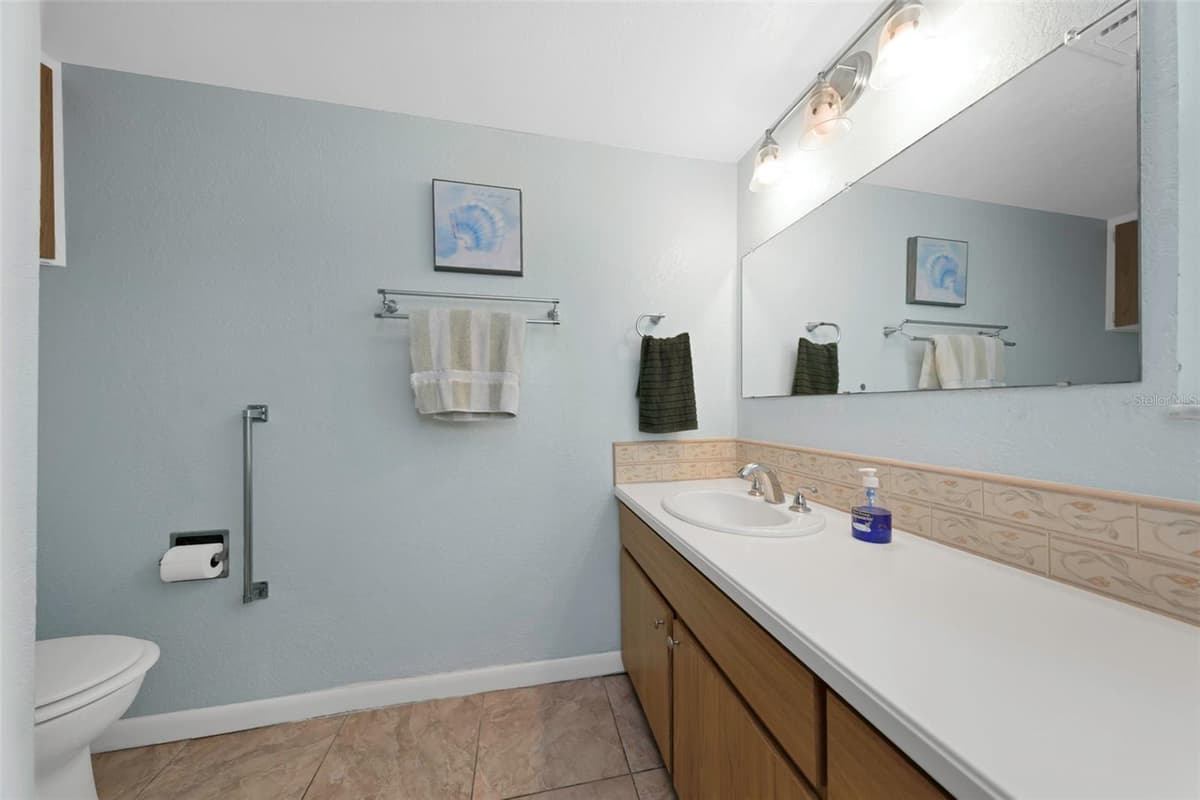 5355 FERNDALE PLACE — photo 41 of 79