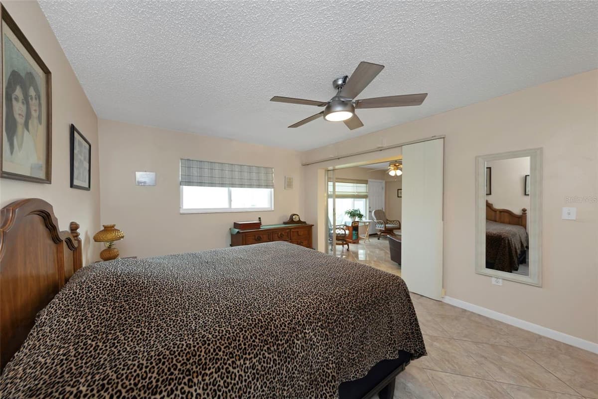 5355 FERNDALE PLACE — photo 40 of 79
