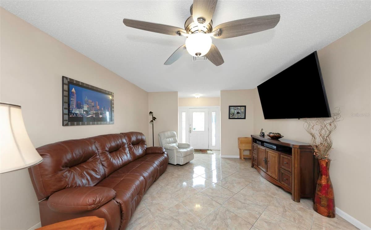 5355 FERNDALE PLACE — photo 13 of 79