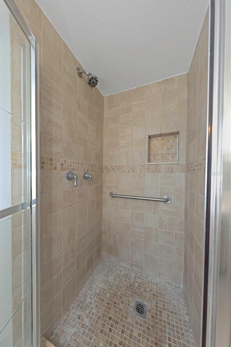 5355 FERNDALE PLACE — photo 43 of 79