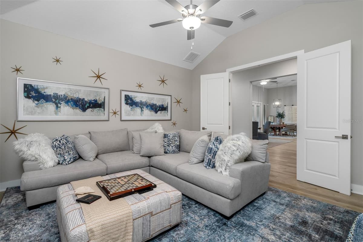 13055 OLDENBURG DRIVE — photo 7 of 14