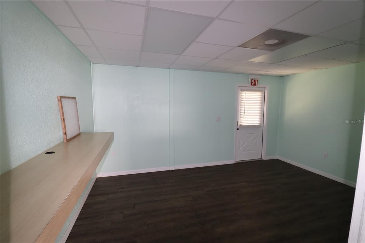 18350 PAULSON DRIVE — photo 4 of 11