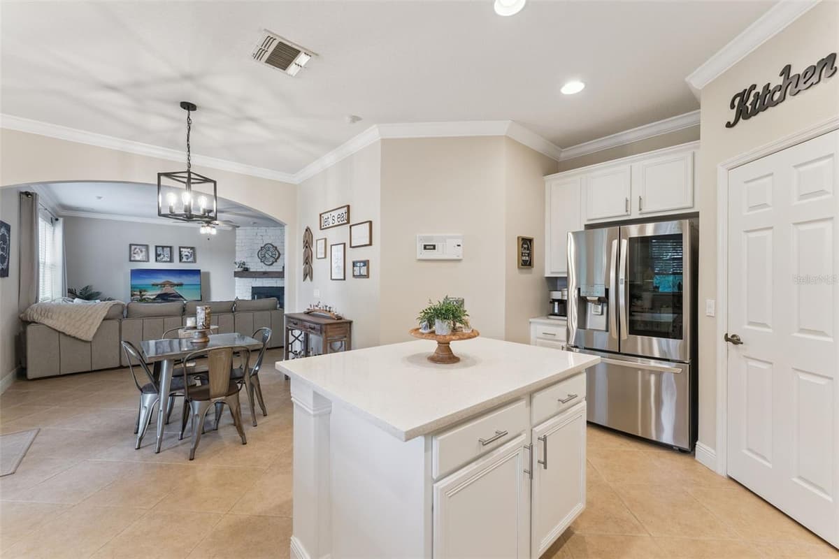 629 LEGACY PARK DRIVE — photo 13 of 64