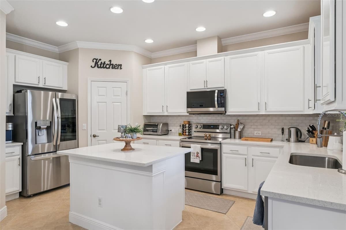 629 LEGACY PARK DRIVE — photo 14 of 64