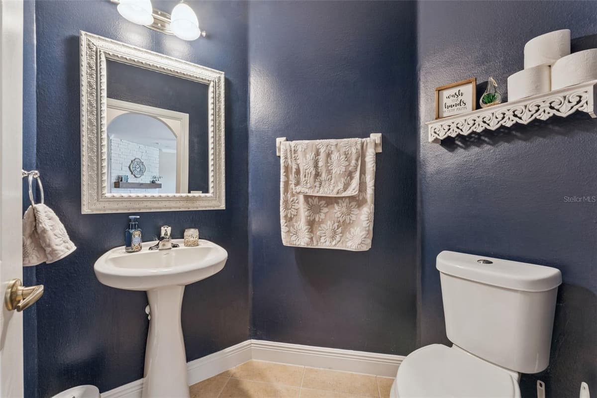629 LEGACY PARK DRIVE — photo 17 of 64