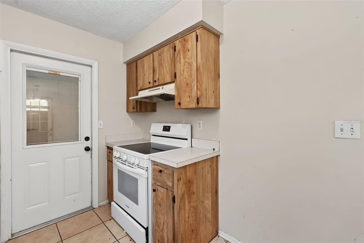 10394 UPTON STREET — photo 15 of 32