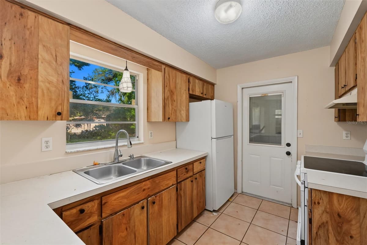 10394 UPTON STREET — photo 14 of 32