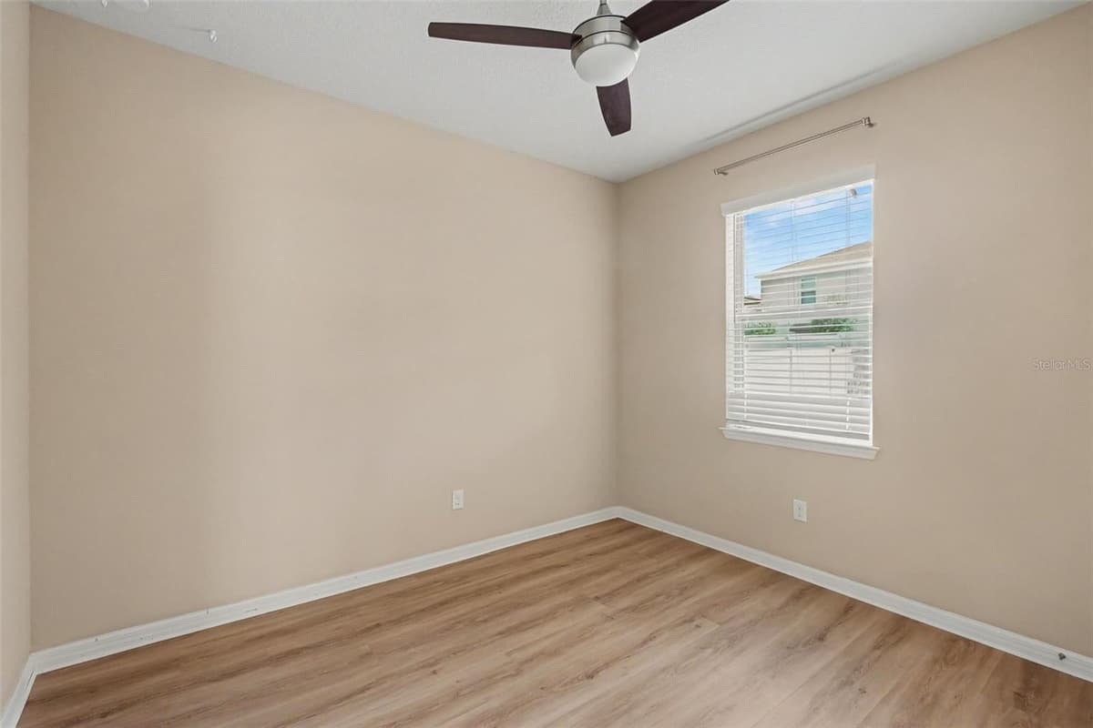5117 LEVANA STREET — photo 12 of 30