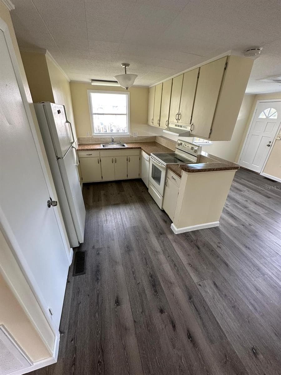 1855 CLAY STREET — photo 11 of 15