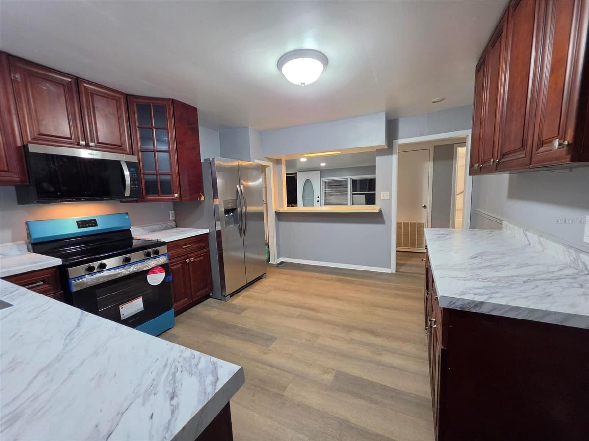 1855 CLAY STREET — photo 2 of 15