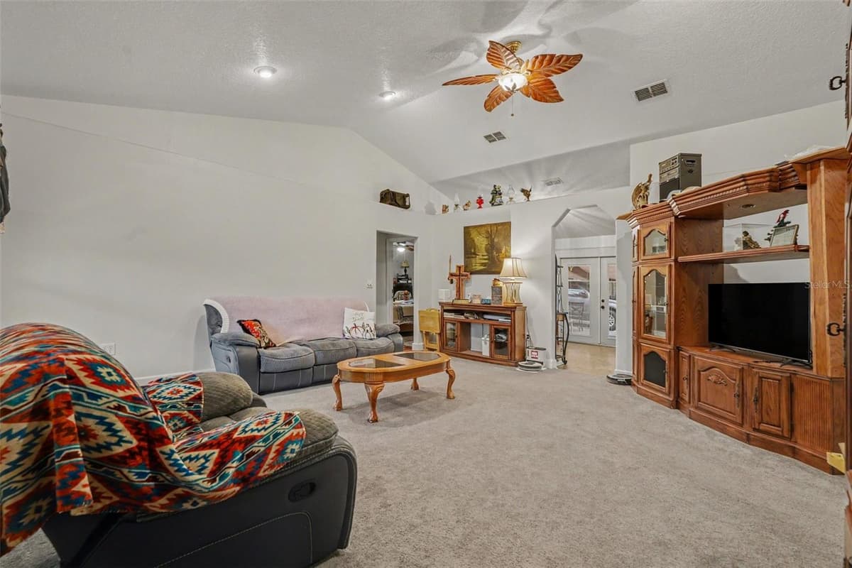 9172 KEDRONE DRIVE — photo 6 of 34