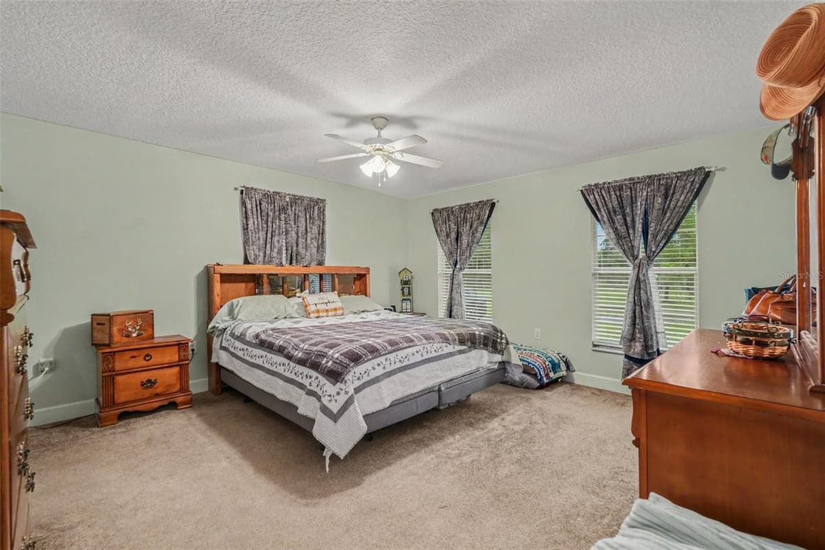 9172 KEDRONE DRIVE — photo 13 of 34