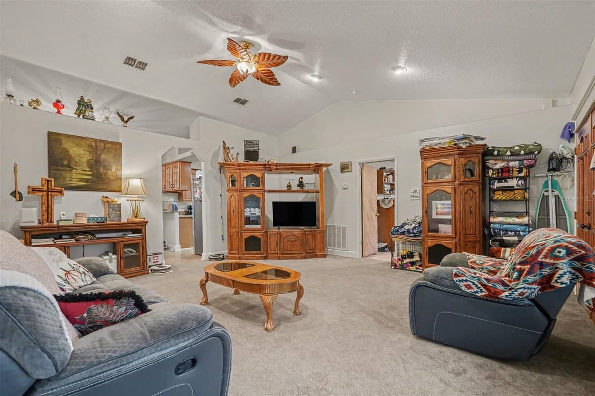 9172 KEDRONE DRIVE — photo 5 of 34
