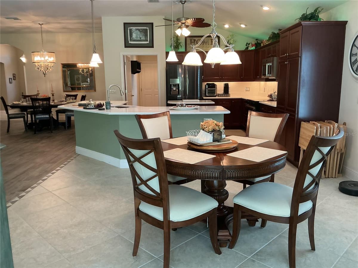 2841 APACHE COURT — photo 32 of 67