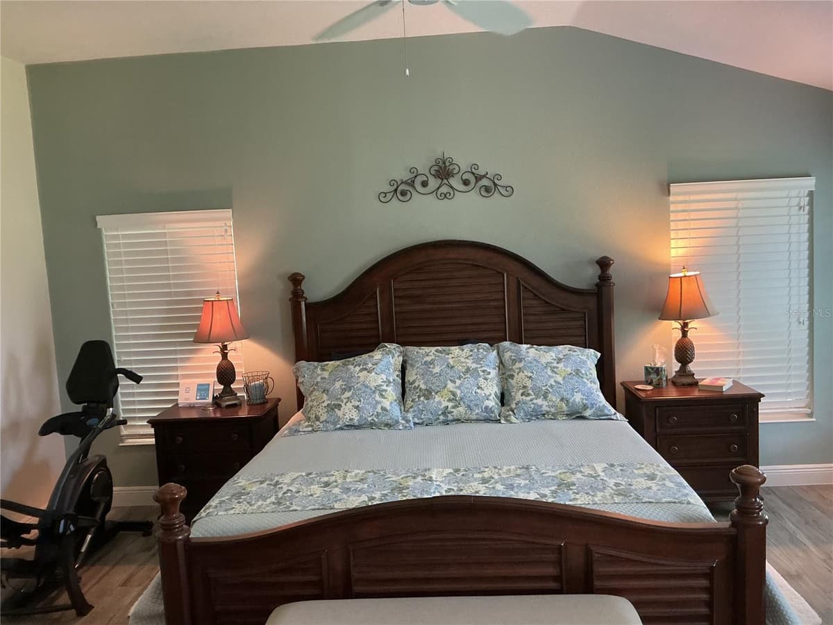 2841 APACHE COURT — photo 14 of 67