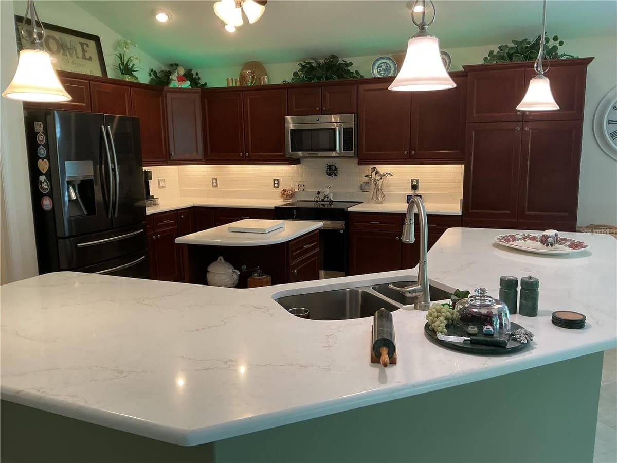 2841 APACHE COURT — photo 10 of 67