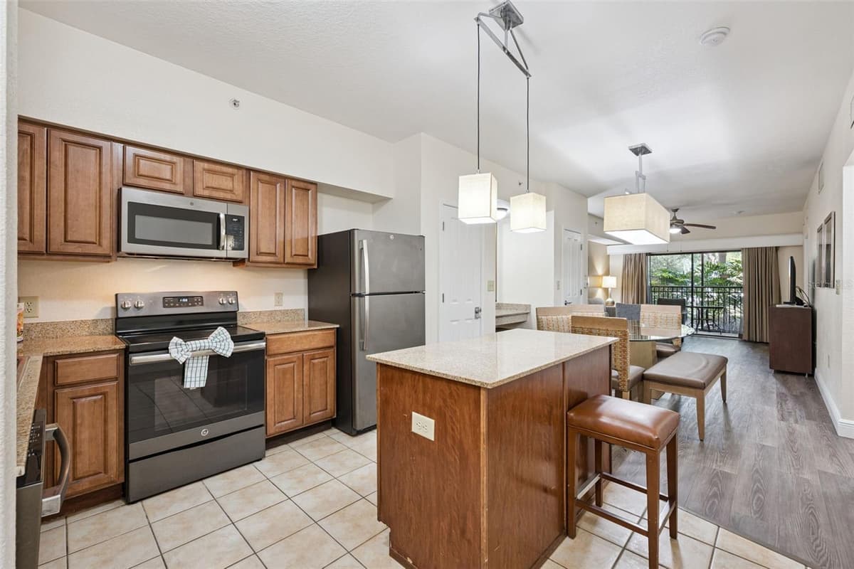 12539 FLORIDAYS RESORT DRIVE — photo 13 of 75