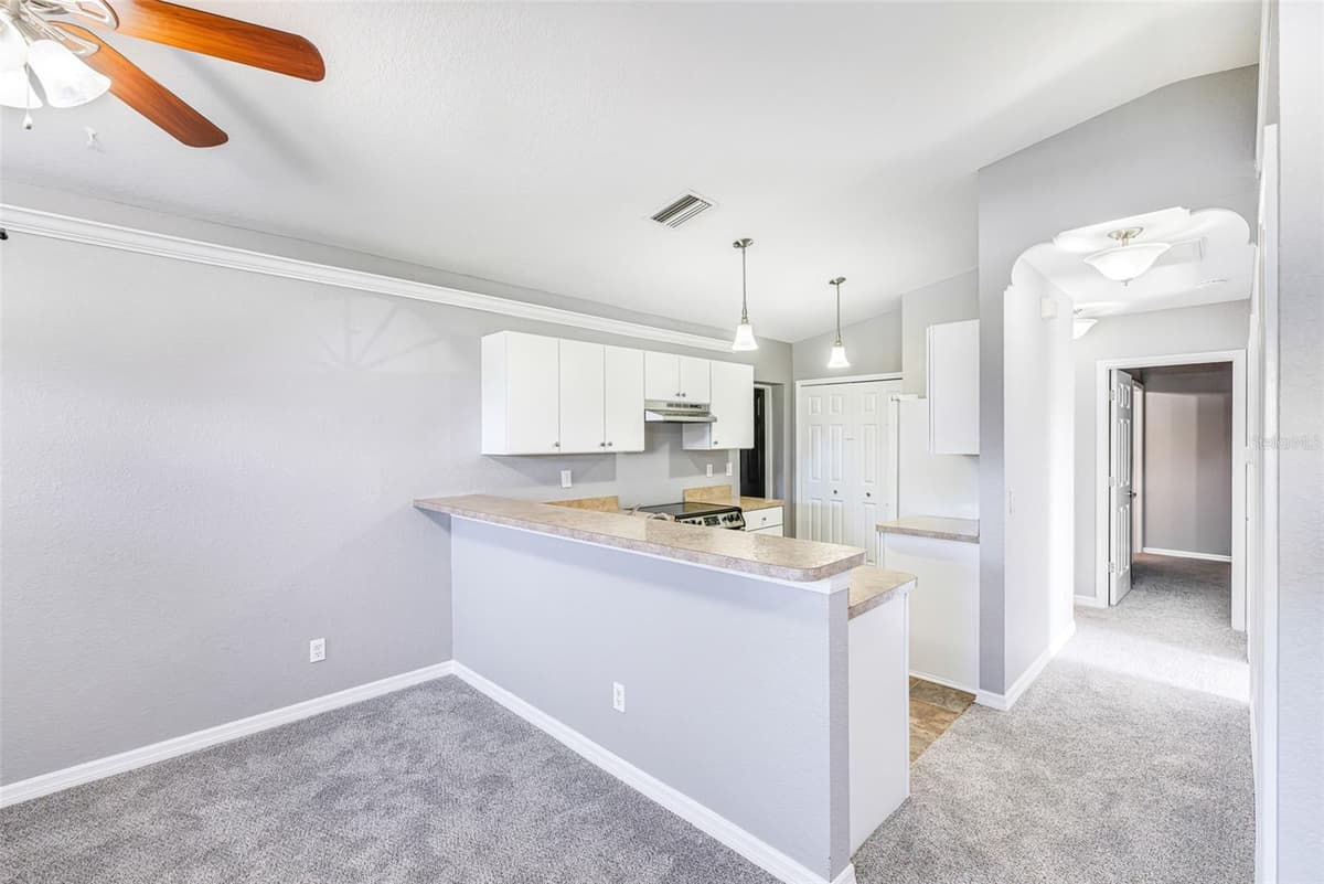 21922 HAINES AVENUE — photo 6 of 26