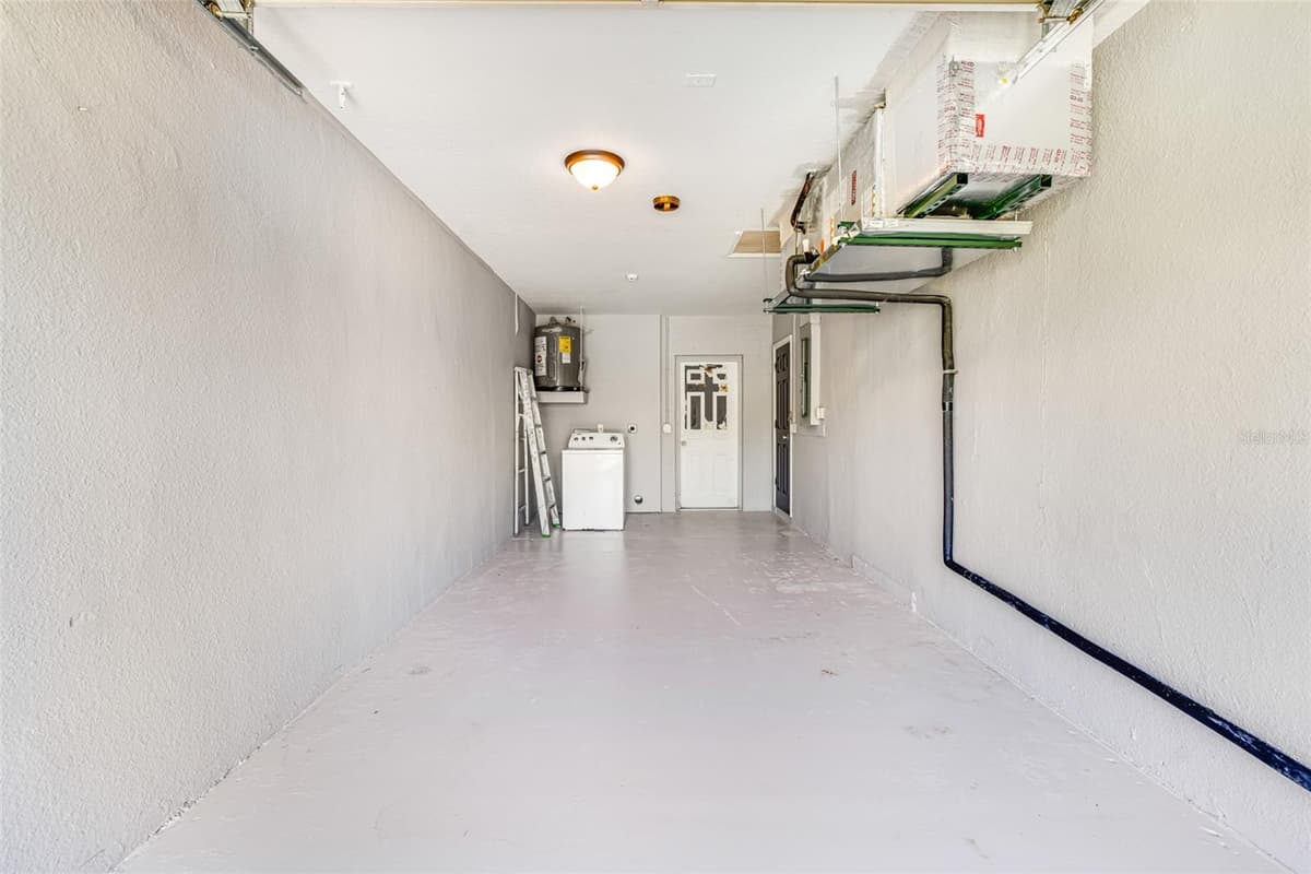 21922 HAINES AVENUE — photo 19 of 26