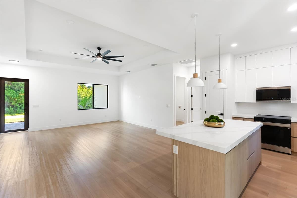 14171 MARLIN AVENUE — photo 10 of 63