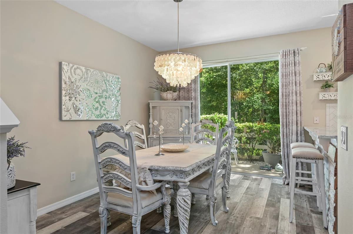 72 CANTERBURY BELL DRIVE — photo 18 of 37