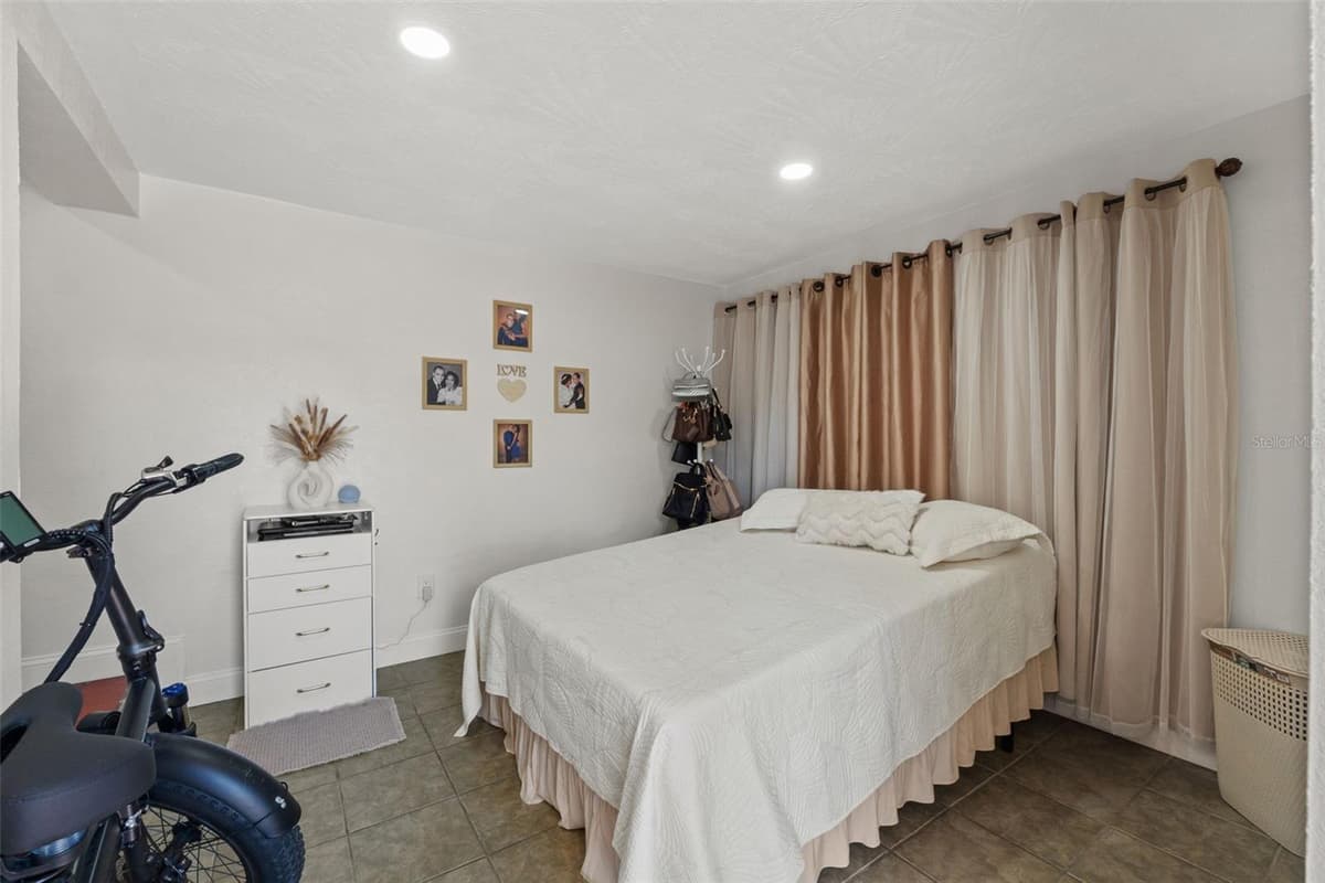 1721 JEFFERSON AVENUE — photo 16 of 33