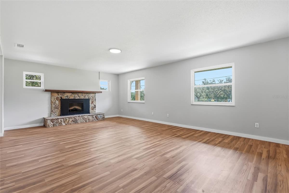 37670 FARR ROAD — photo 6 of 50