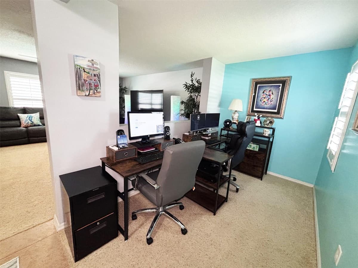 552 AEOLIAN DRIVE — photo 13 of 29