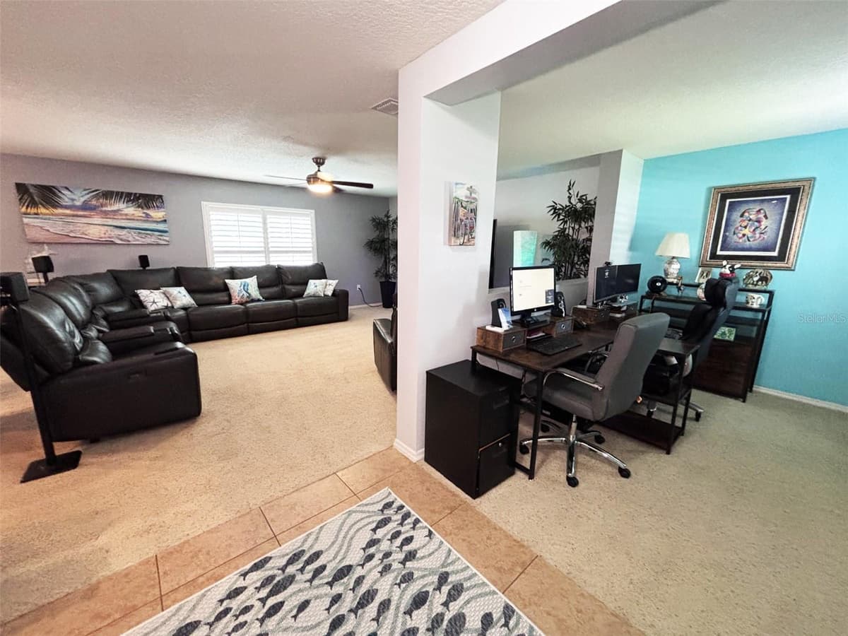 552 AEOLIAN DRIVE — photo 12 of 29