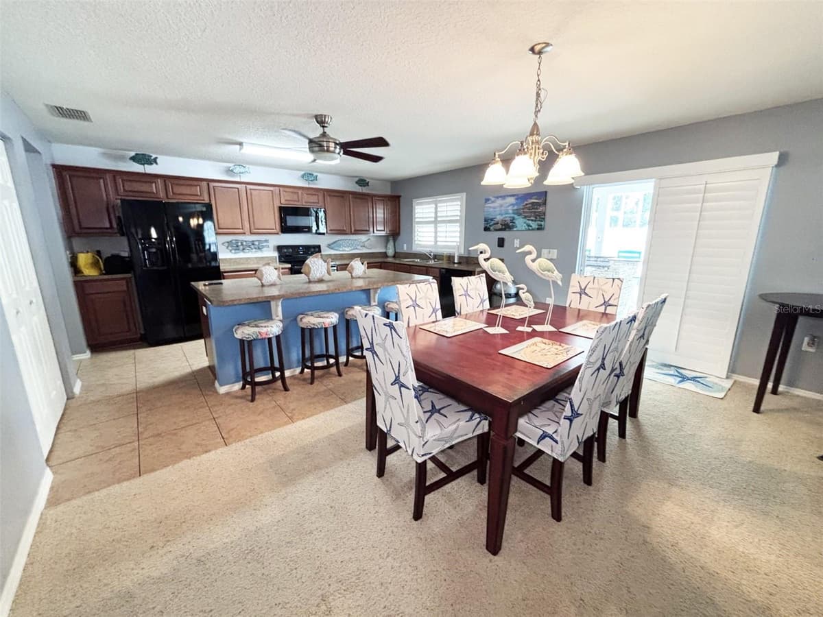 552 AEOLIAN DRIVE — photo 9 of 29