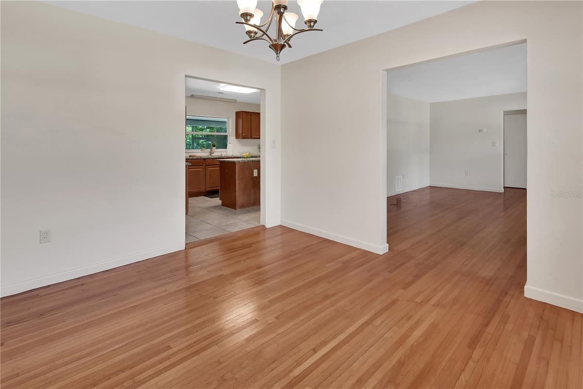 1502 STEVENS AVENUE — photo 24 of 26