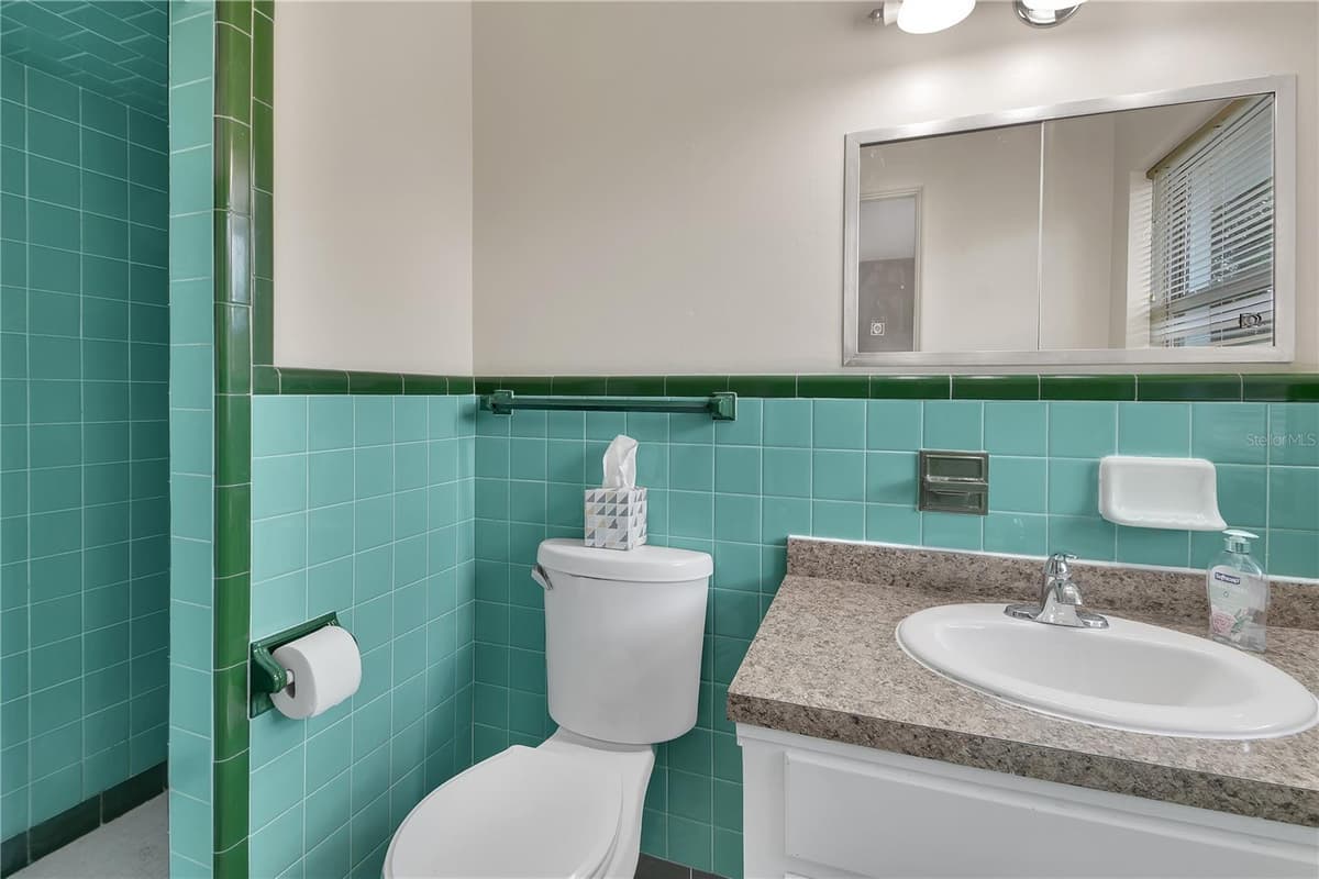 1502 STEVENS AVENUE — photo 14 of 26