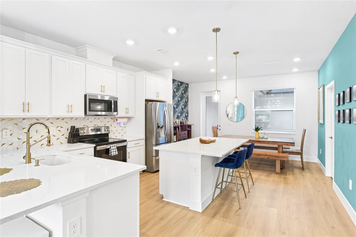 1808 FENDER LANE — photo 7 of 48