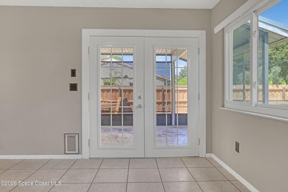 1671 CHARLES BOULEVARD — photo 11 of 26