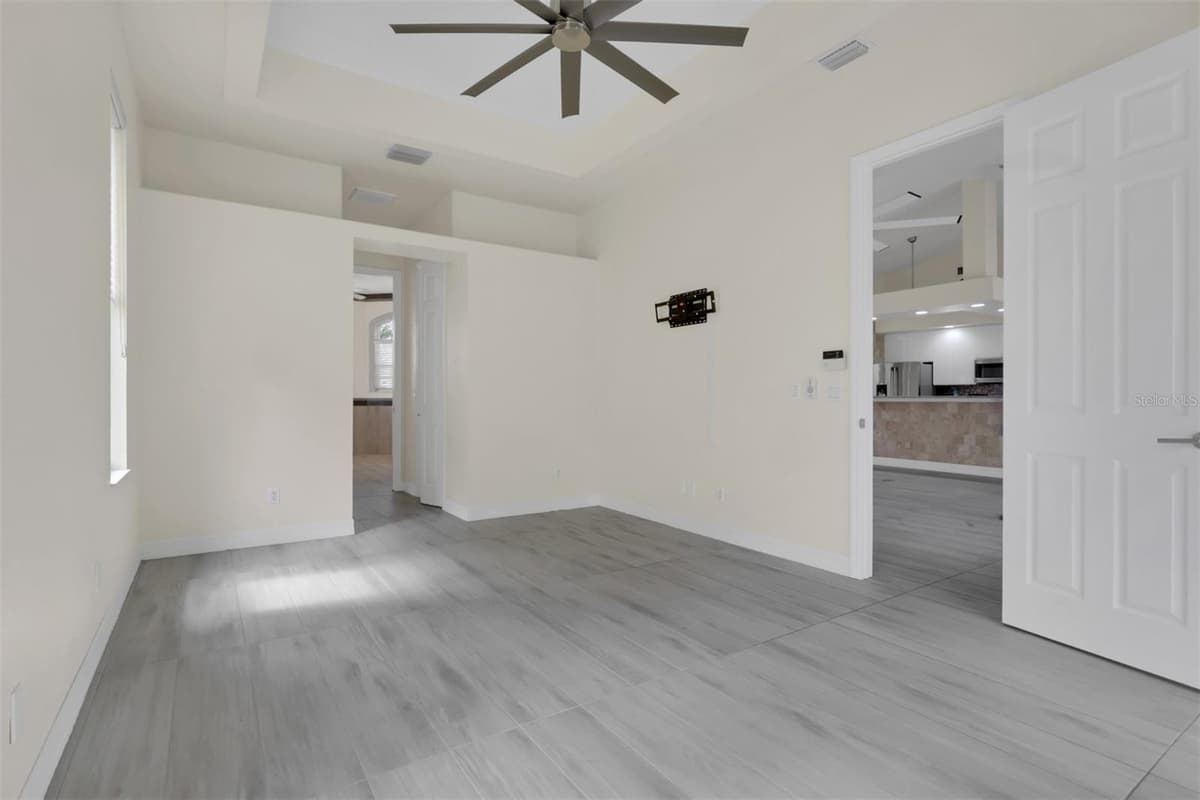 8596 SOUTHWIND BAY CIRCLE — photo 18 of 39