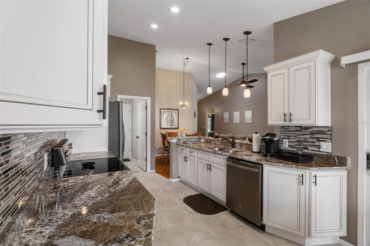 1424 PINEWOOD HILLS COURT — photo 18 of 85
