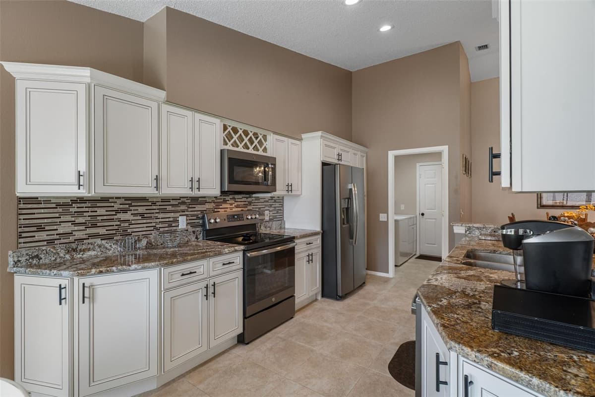 1424 PINEWOOD HILLS COURT — photo 17 of 85