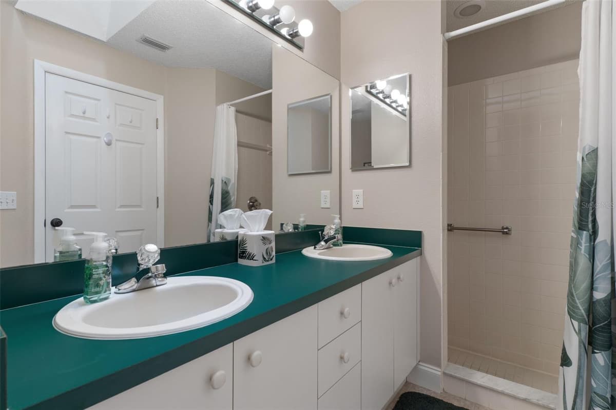 1424 PINEWOOD HILLS COURT — photo 25 of 85