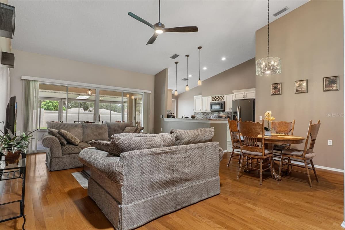 1424 PINEWOOD HILLS COURT — photo 8 of 85